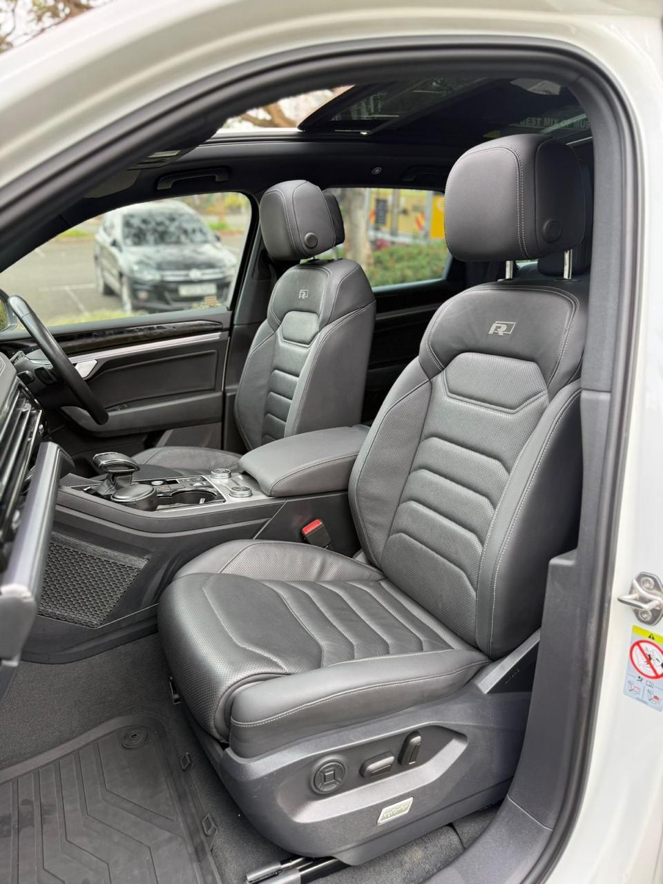 Grand Showroom Kenya-068726