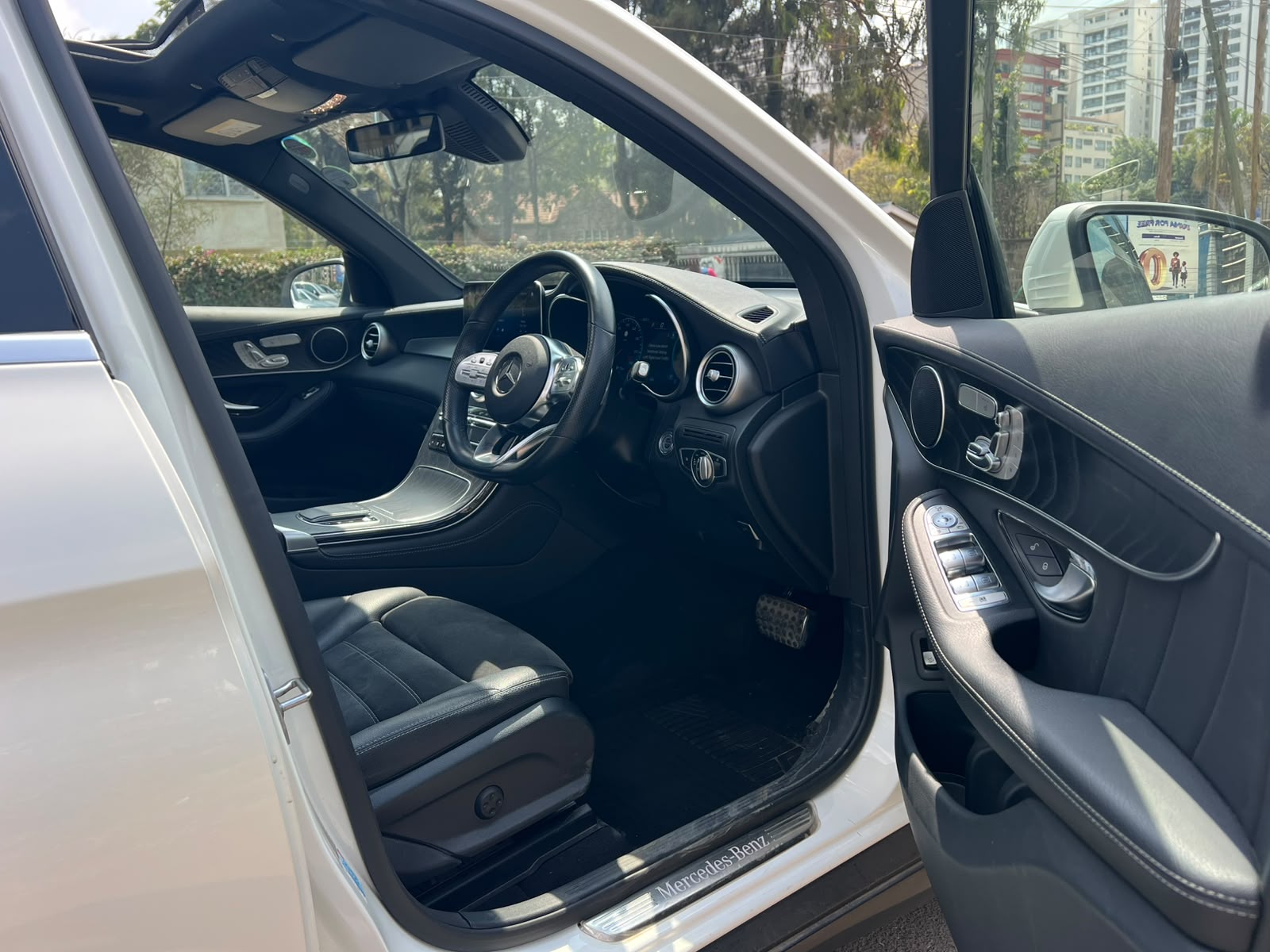 Grand Showroom Kenya-830708