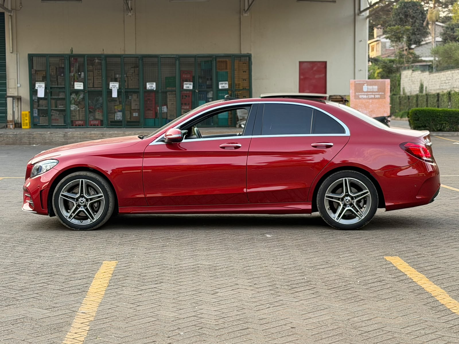 Grand Showroom Kenya-447047
