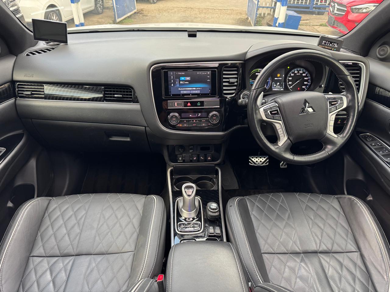 Grand Showroom Kenya-597999