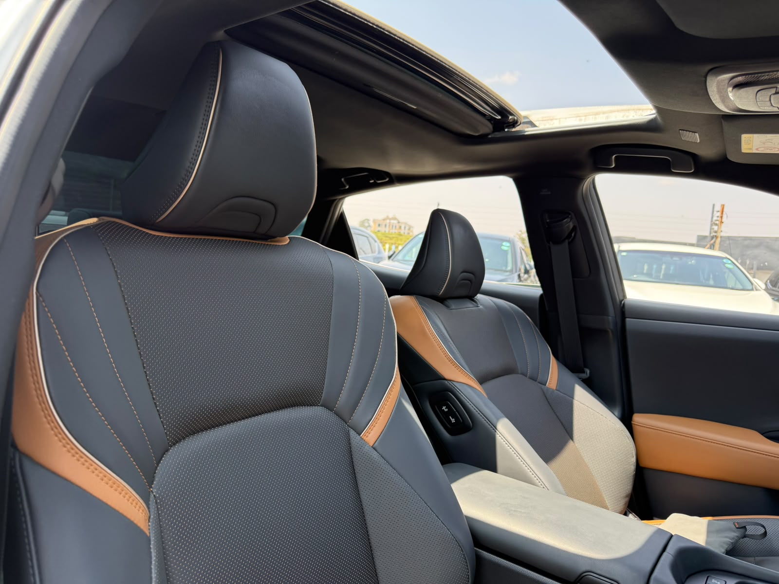 Grand Showroom Kenya-878386