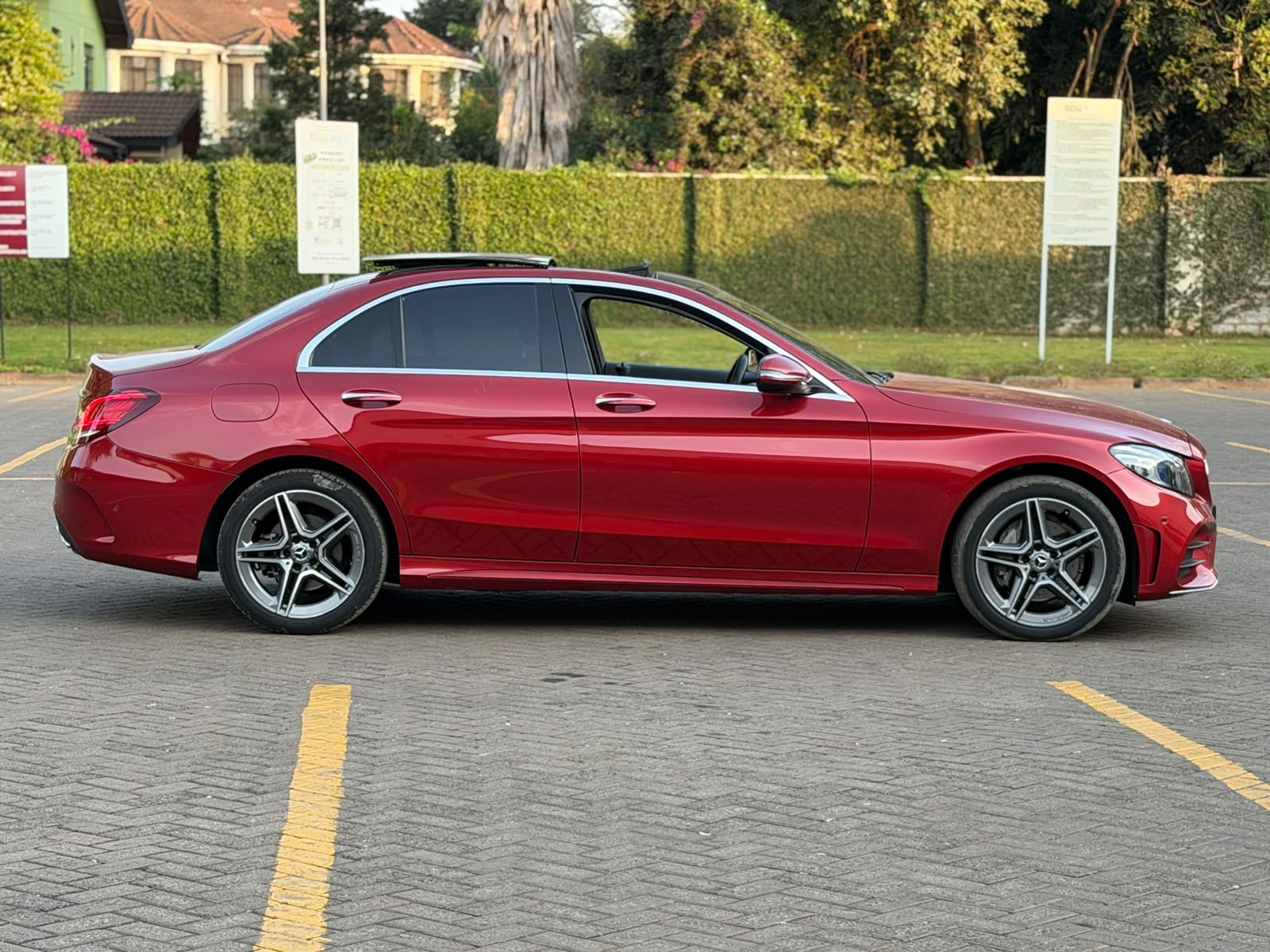 Grand Showroom Kenya-966232