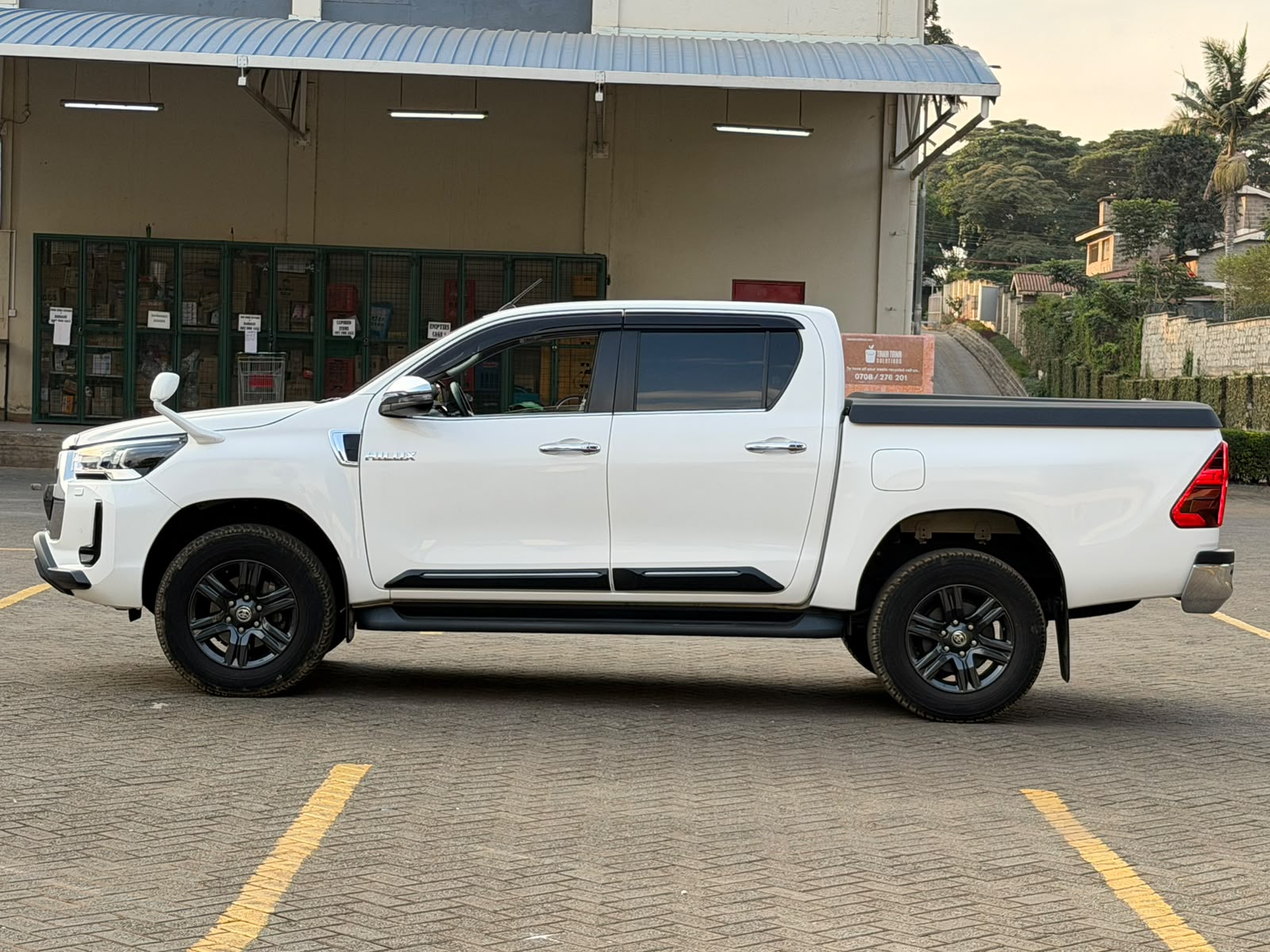 Grand Showroom Kenya-980656
