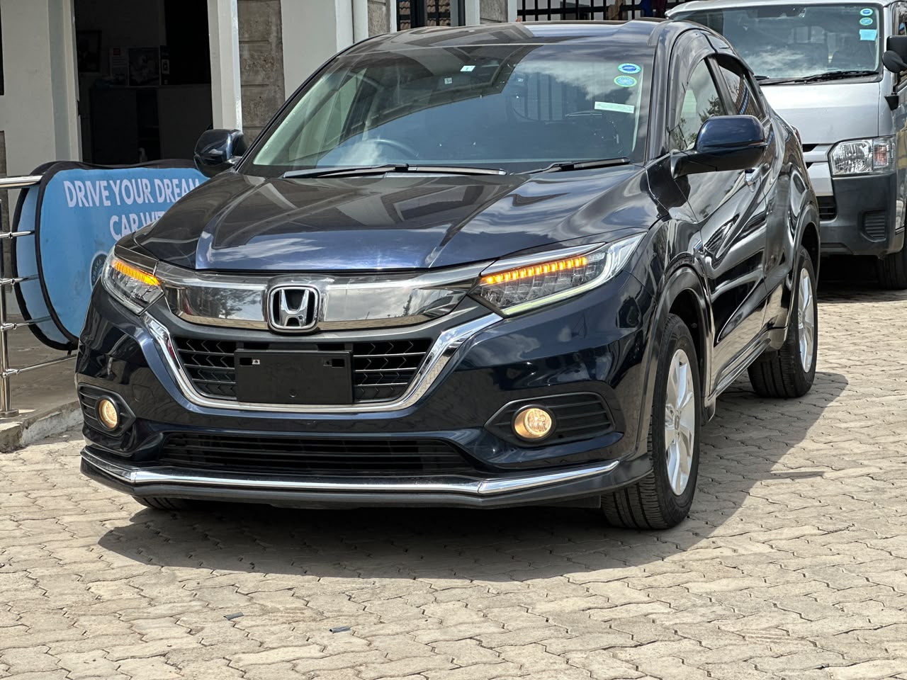 Grand Showroom Kenya-590091